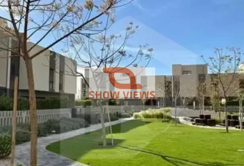 4-bedroom townhouse 220 m² for sale in Al Burouj Compound
