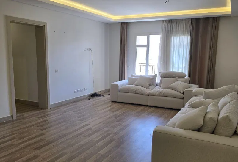 3-bedroom penthouse 191 m² for sale in October Plaza