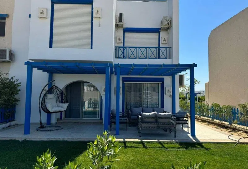 توين هاوس 3 غرف 155 م² للبيع في Skala Mountain View Ras El Hikma