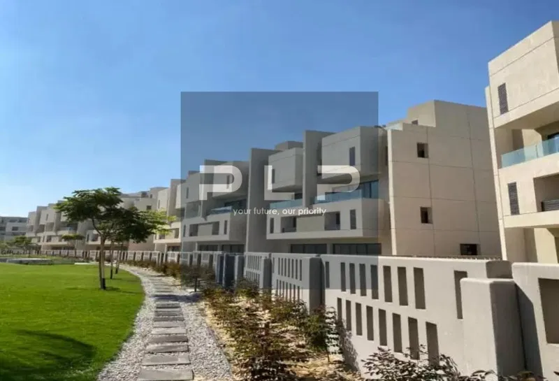 توين هاوس 4 غرف 240 م² للبيع في Al Burouj Compound