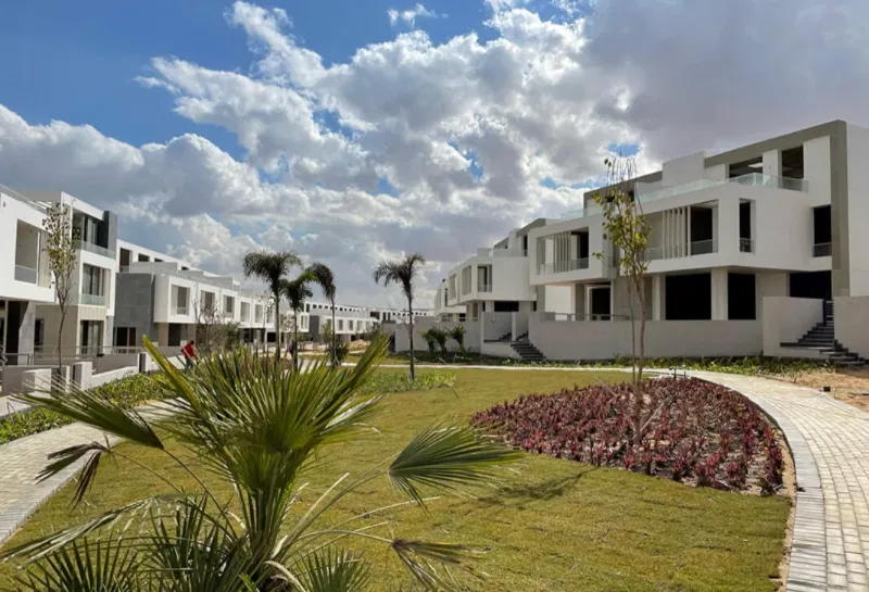 3-bedroom twin house 257 m² for sale in Joulz