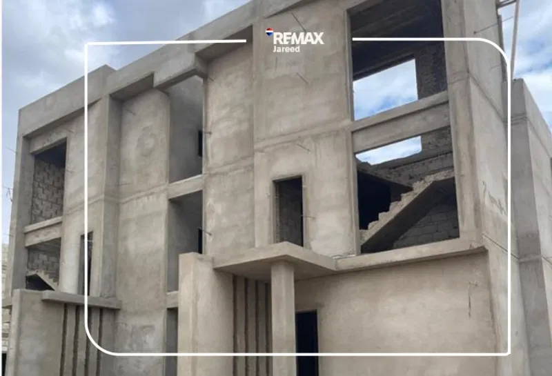 4-bedroom twin house 261 m² for sale in Nyoum October