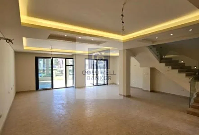 دوبلكس 5 غرف 290 م² للبيع في فيليت، Villette