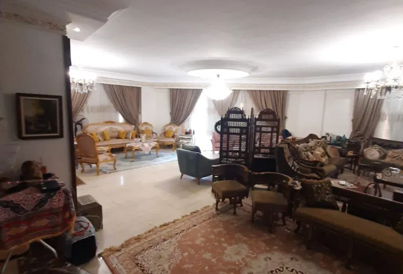 3-bedroom apartment 350 m² for sale in 11th District