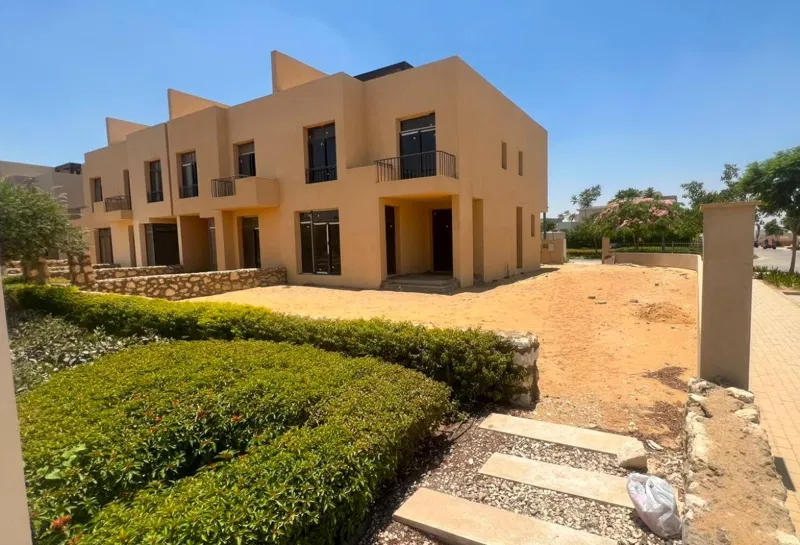 4-bedroom villa 388 m² for sale in O West