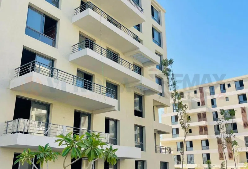 3-bedroom apartment 161 m² for sale in Palm Hills