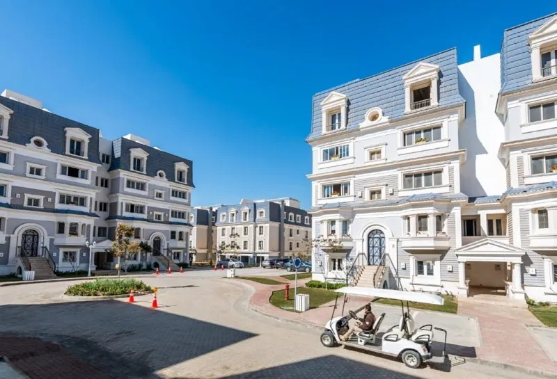 3-bedroom ivilla 245 m² for sale in Mountain View 1.1