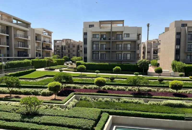 شقة 3 غرف 170 م² للبيع في Villa Square