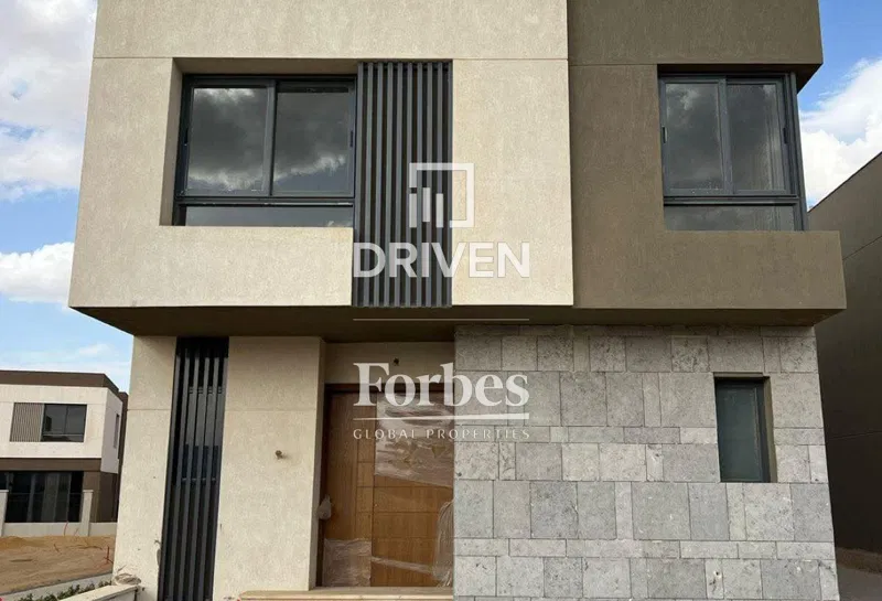 4-bedroom villa 283 m² for sale in Badya Palm Hills