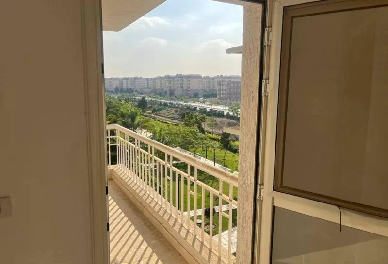 شقة 3 غرف 167 م² للبيع في B15