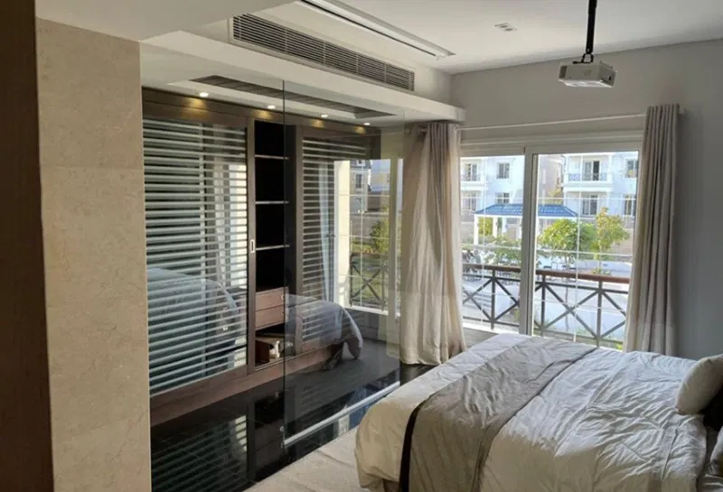 4-bedroom villa 210 m² for sale in Mountain View iCity October
