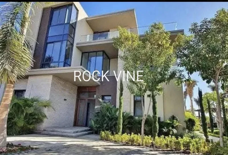5-bedroom villa 353 m² for sale in The Estates , The Estates