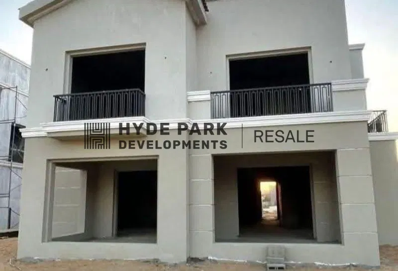 5-bedroom villa 288 m² for sale in Hyde Park, Cluster 18