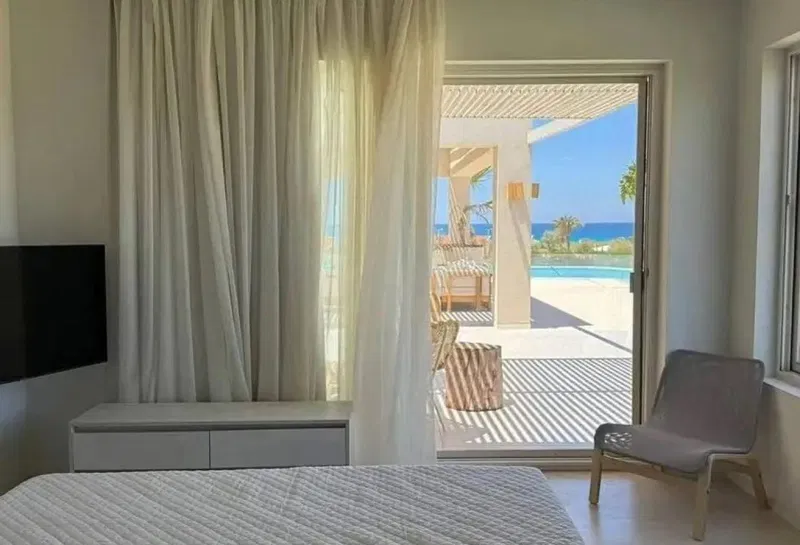 3-bedroom duplex 186 m² for sale in Almaza Bay