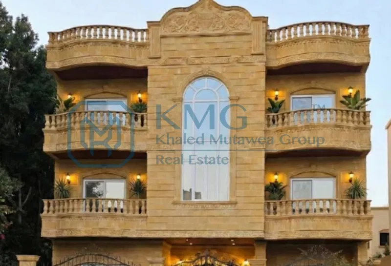 4-bedroom apartment 400 m² for sale in Musab Bin Omair St.