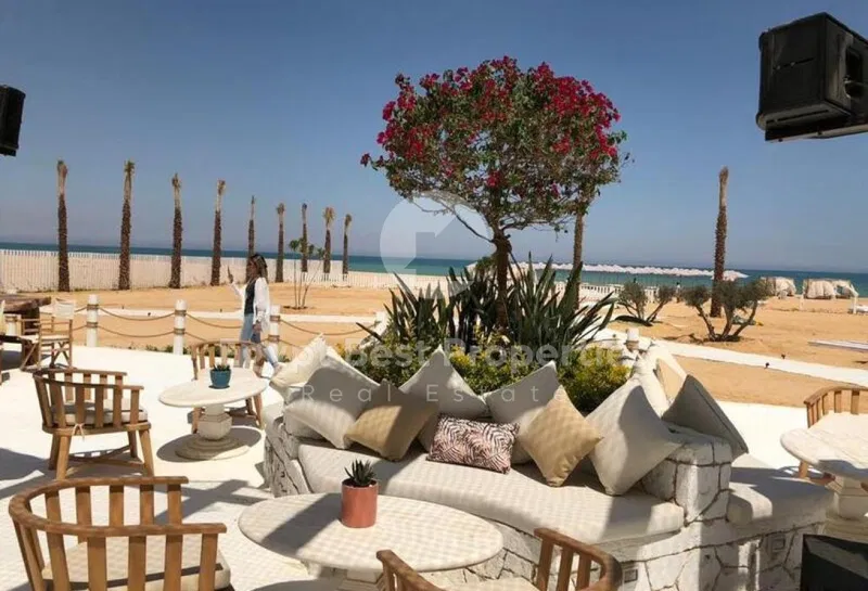 hotel_apartment غرفة 90 م² للبيع في Azha North