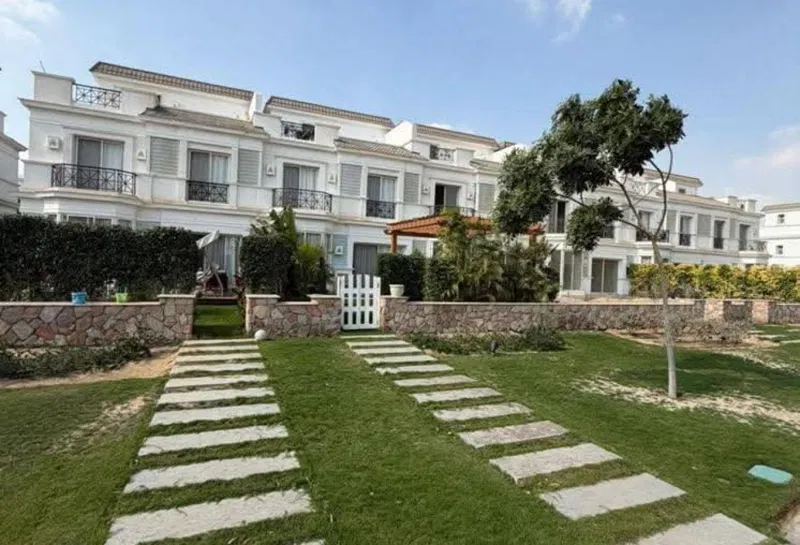 4-bedroom villa 210 m² for sale in Mountain View 4