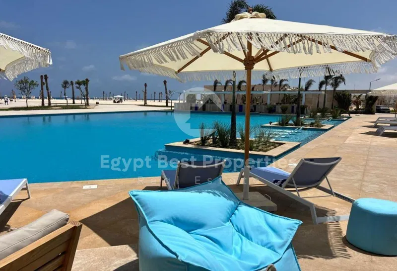 3-bedroom chalet 130 m² for sale in Seashore