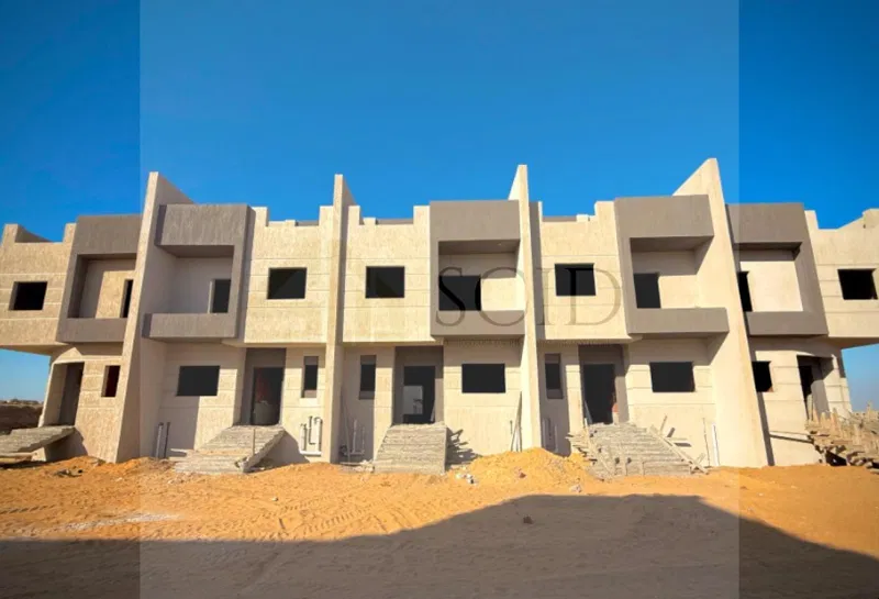 تاون هاوس 3 غرف 268 م² للبيع في ليك ويست، Lake West
