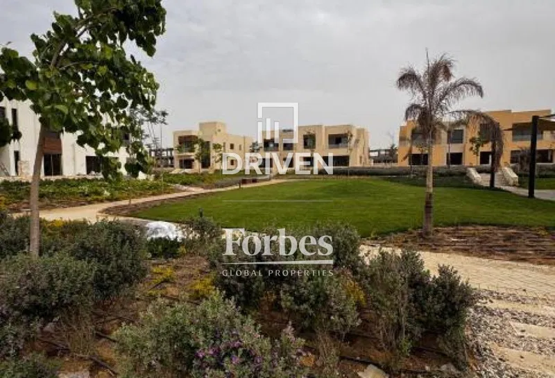 3-bedroom townhouse 175 m² for sale in O West