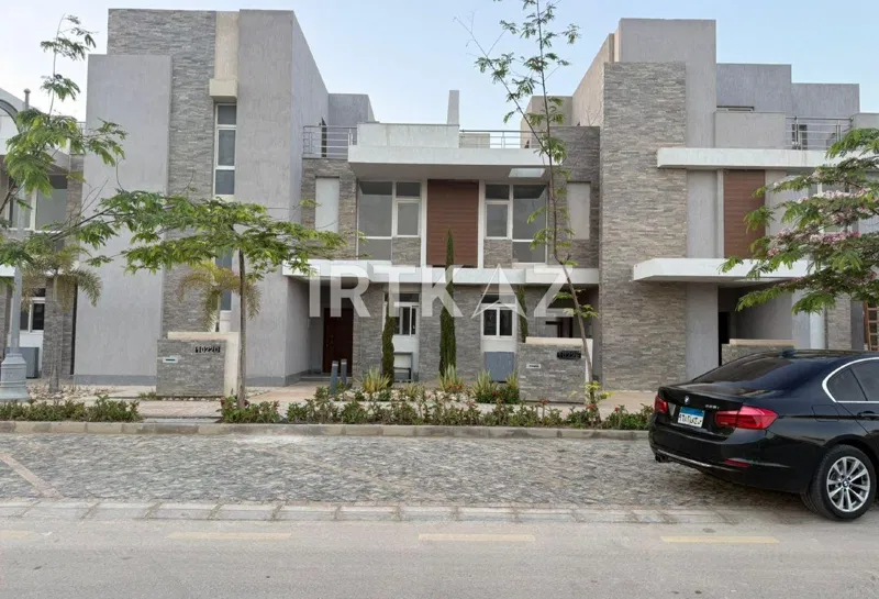 4-bedroom townhouse 387 m² for sale in Al Maqsad