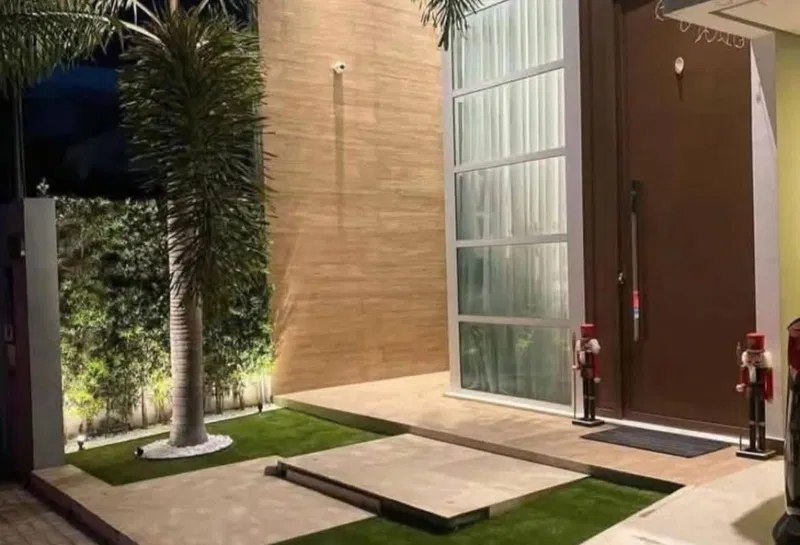 5-bedroom villa 210 m² for sale in Creek Town
