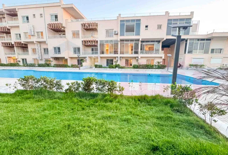 2-bedroom townhouse 170 m² for sale in Direction White