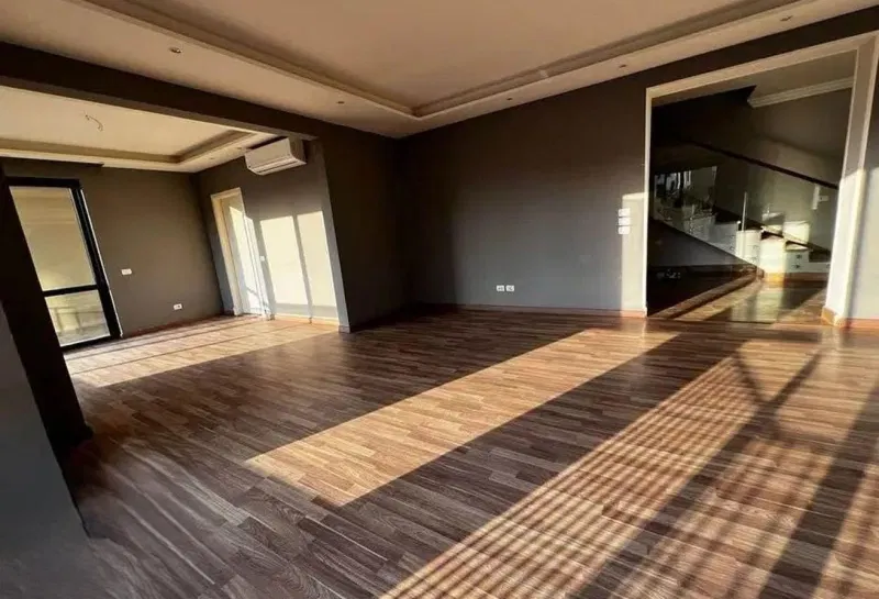 دوبلكس 3 غرف 291 م² للبيع في فيليت، Villette