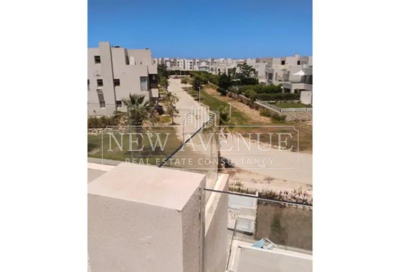 3-bedroom chalet 160 m² for sale in Hacienda Bay