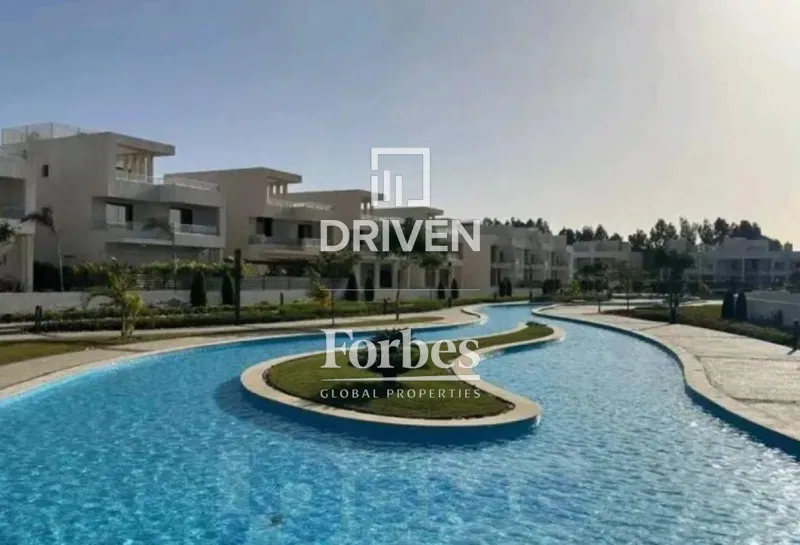 توين هاوس 5 غرف 310 م² للبيع في Lake West 3