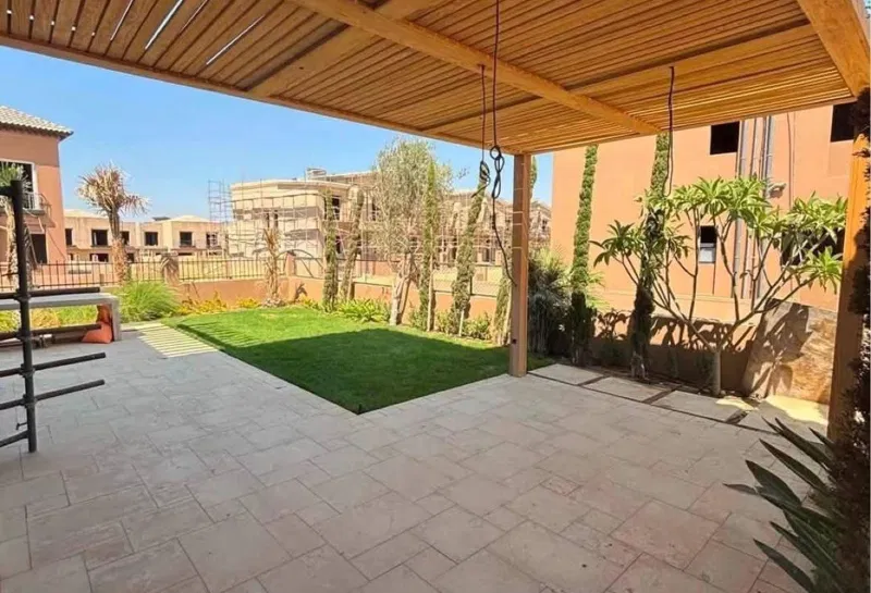 4-bedroom townhouse 220 m² for sale in Village West
