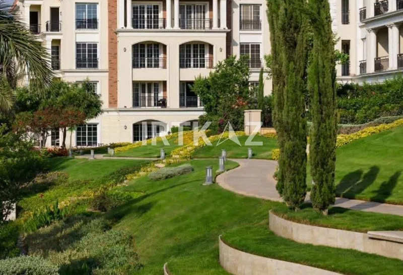 3-bedroom apartment 160 m² for sale in Regent's Square