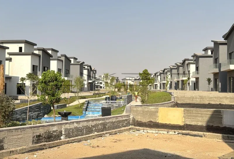 3-bedroom townhouse 185 m² for sale in Creek Town