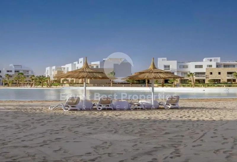 شاليه غرفتين 140 م² للبيع في Swan Lake Residence
