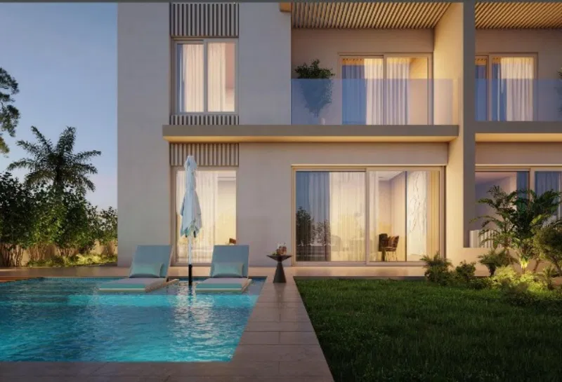 5-bedroom townhouse 245 m² for sale in West End