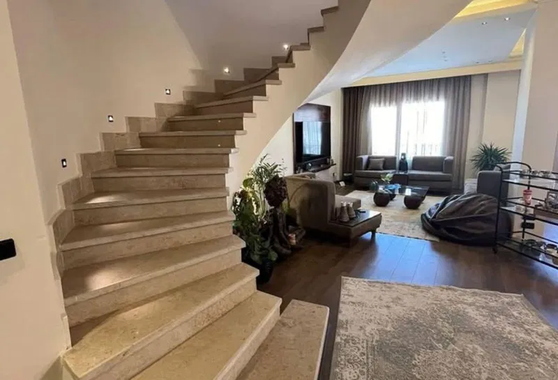5-bedroom villa 287 m² for sale in Talala , Talala