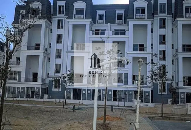 3-bedroom ivilla 245 m² for sale in Mountain View 1.1