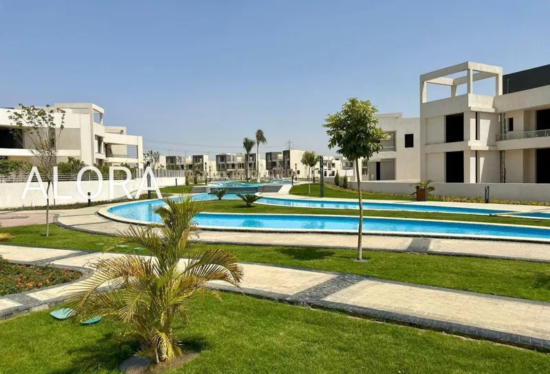 4-bedroom townhouse 256 m² for sale in New Zayed City