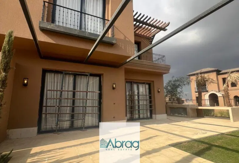4-bedroom townhouse 220 m² for sale in Village West