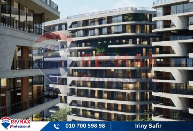 4-bedroom apartment 216 m² for sale in Smouha Square