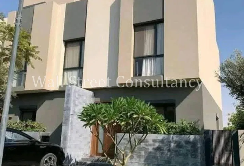 3-bedroom townhouse 160 m² for sale in Al Burouj Compound