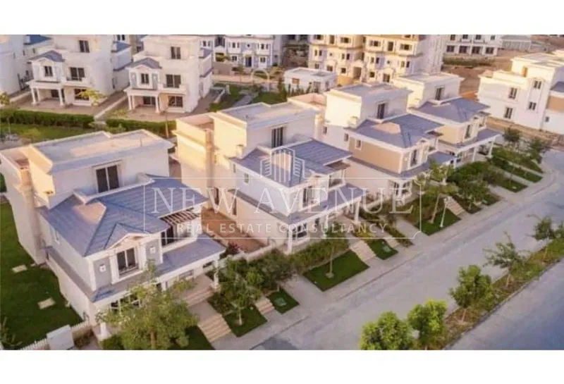 3-bedroom ivilla 250 m² for sale in Mountain View 1.1