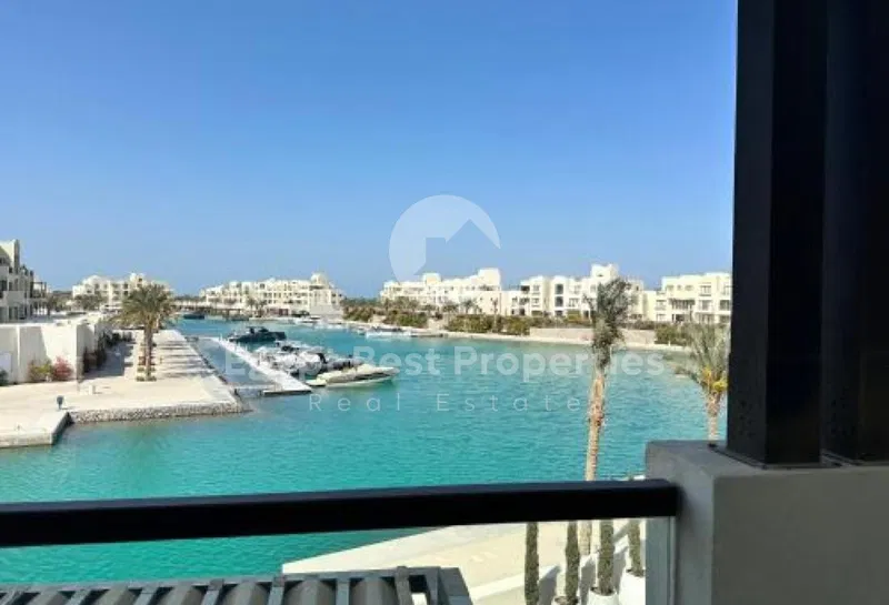 3-bedroom chalet 140 m² for sale in Bay West