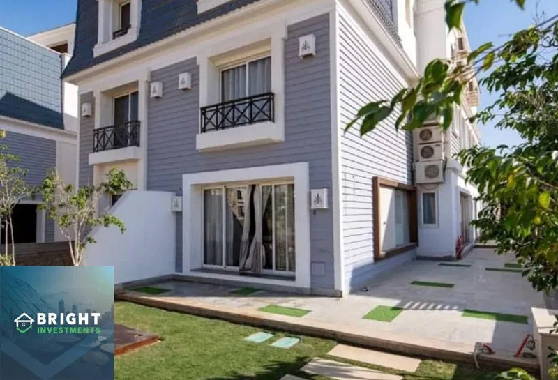 3-bedroom ivilla 235 m² for sale in Mountain View 1.1