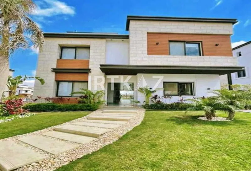 4-bedroom townhouse 225 m² for sale in Azzar