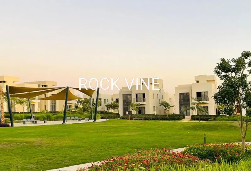 3-bedroom villa 275 m² for sale in O West