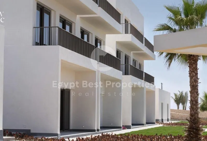 2-bedroom chalet 106 m² for sale in The Waterway