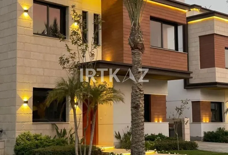 5-bedroom twin house 264 m² for sale in Azzar 2