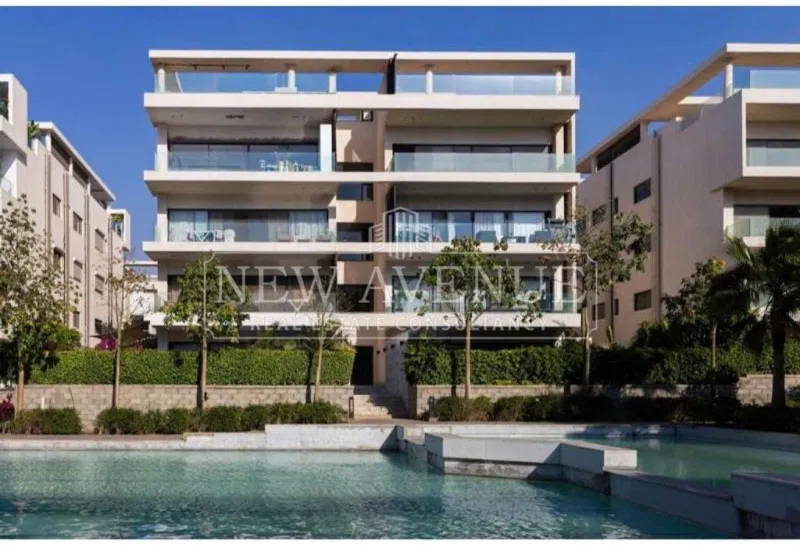 3-bedroom penthouse 245 m² for sale in Lake view Residence 2