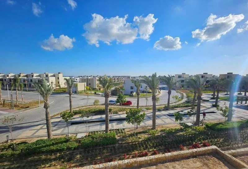 4-bedroom townhouse 232 m² for sale in Palm Hills